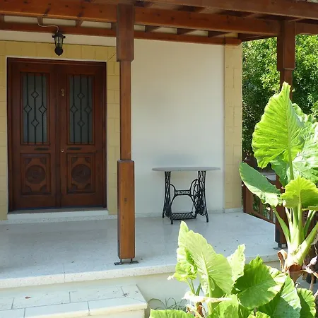 Farm House Vilă